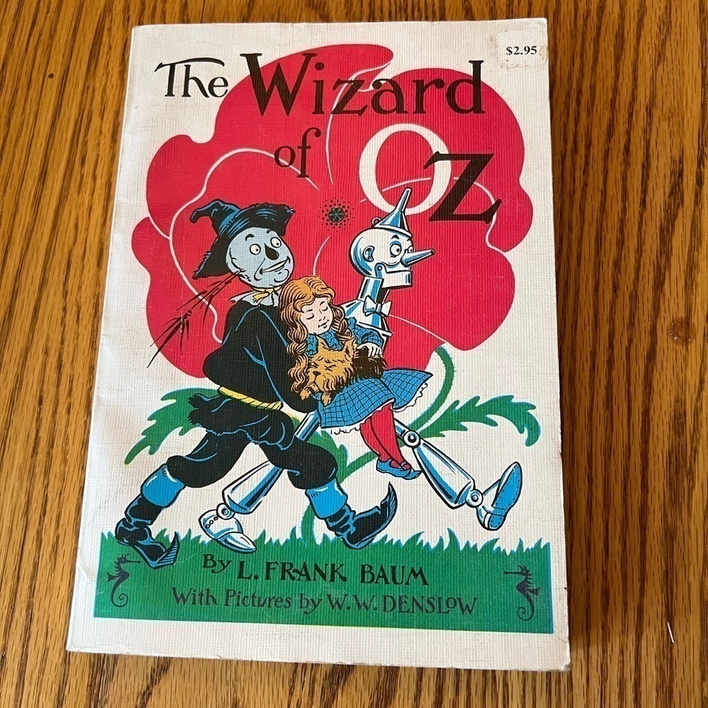 VINTAGE 1956 White Series Wizard of Oz Book